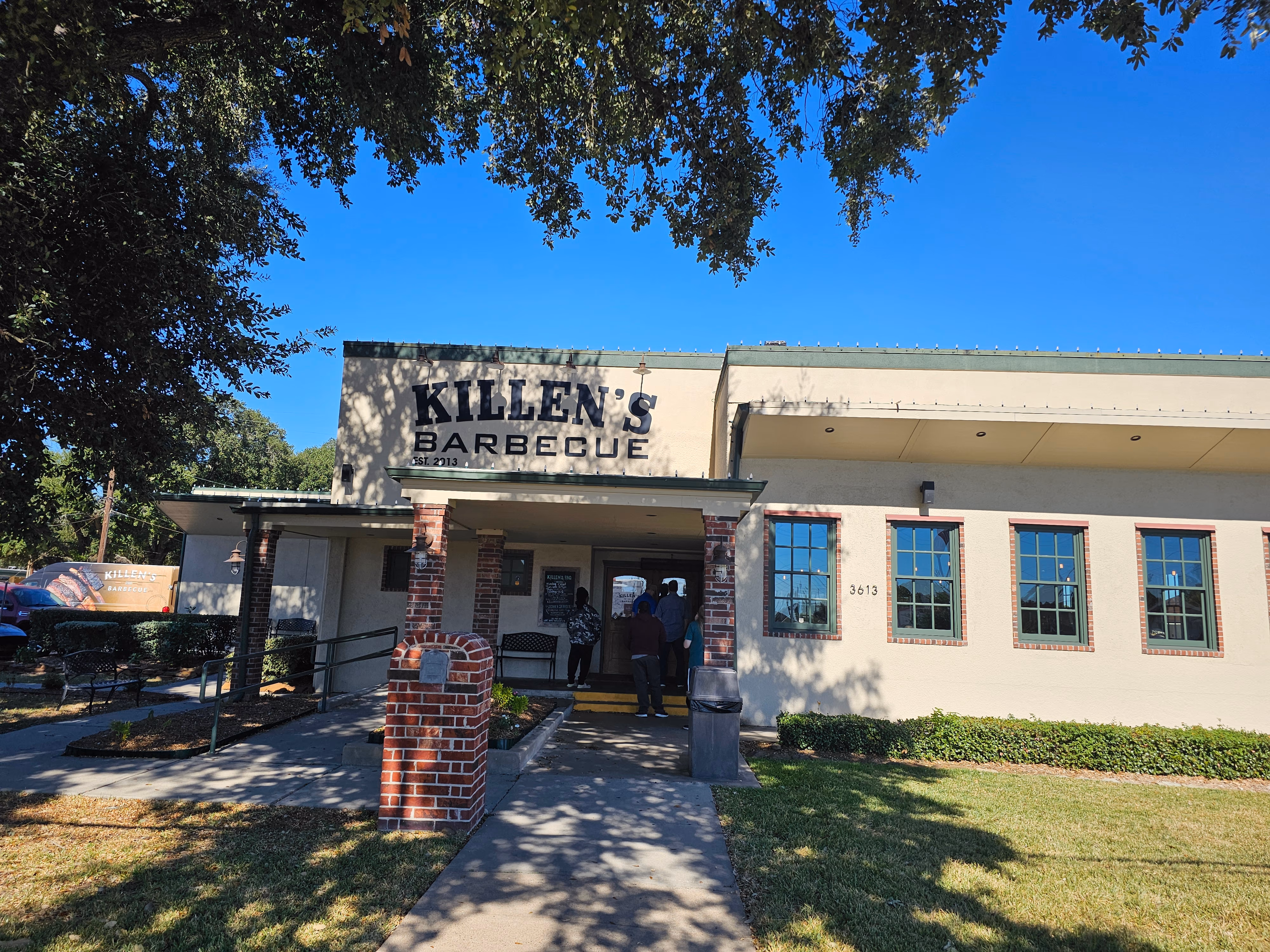 Killen's Barbecue — photo 1