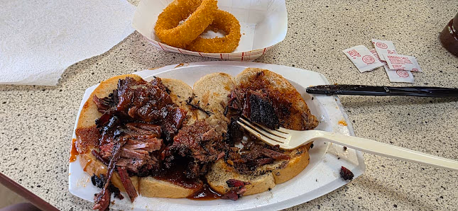 LC's Bar-B-Q — photo 3