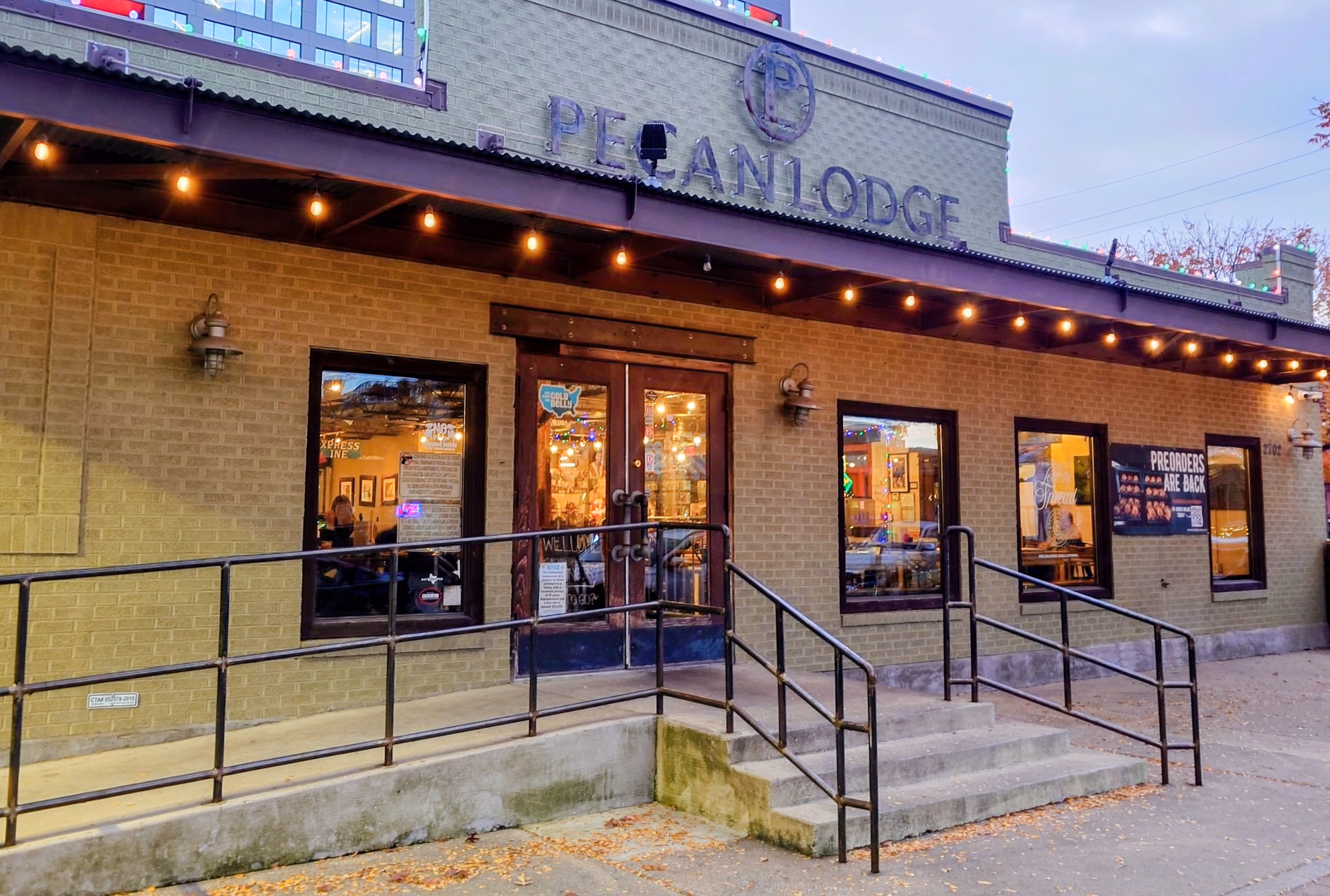 Pecan Lodge — photo 1