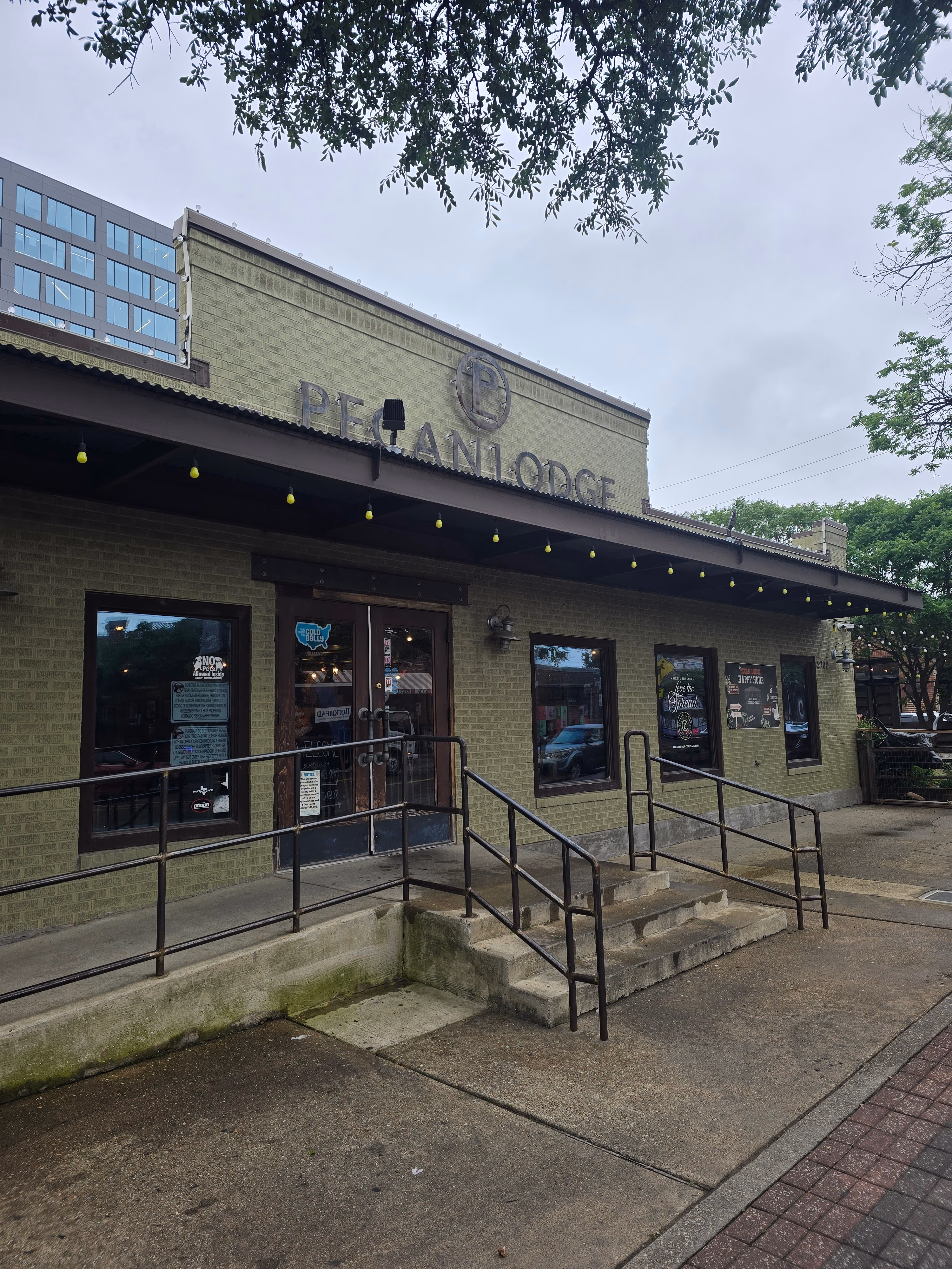 Pecan Lodge — photo 5