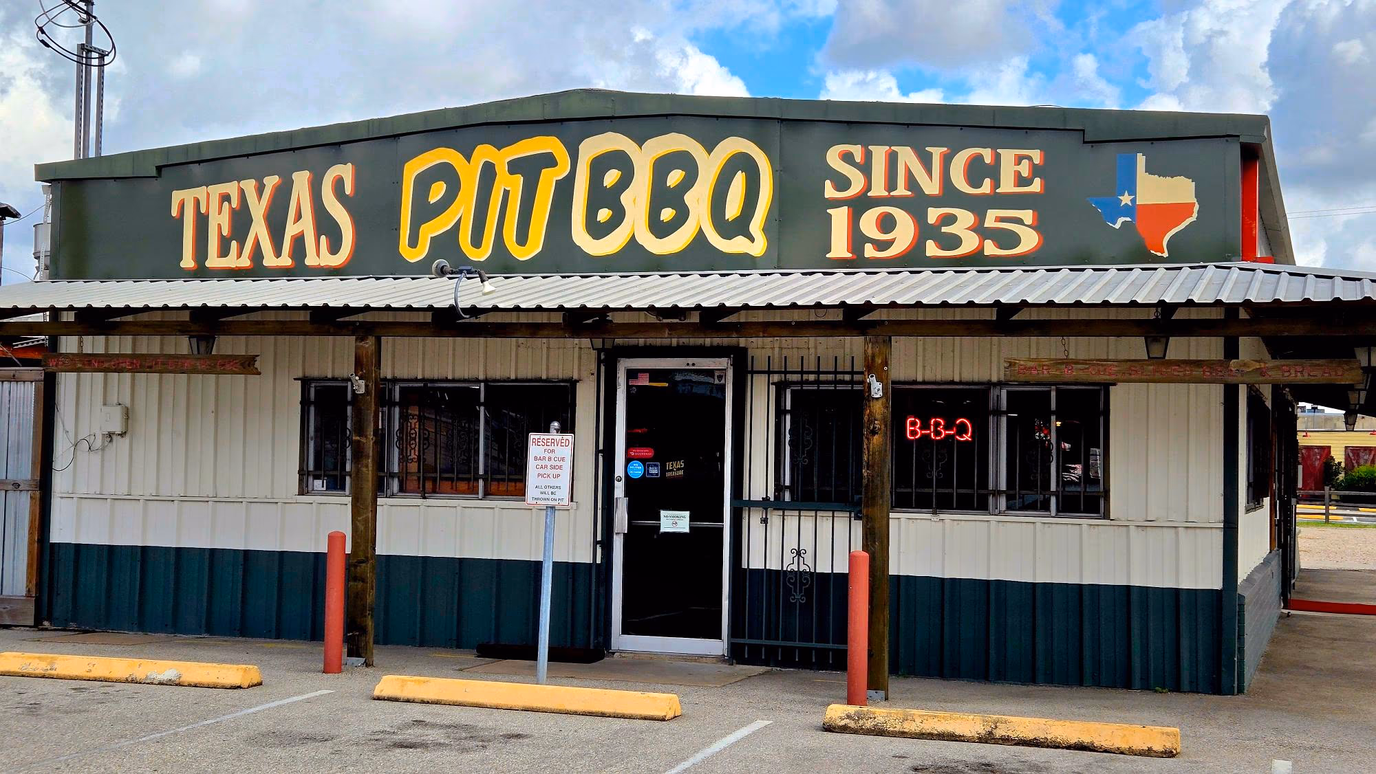 Pizzitola's Bar-B-Cue — photo 1